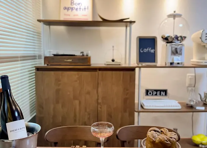 Seocho, Gyodae, About A 6-minute Walk From Nambu Bus Terminal Station * Seul